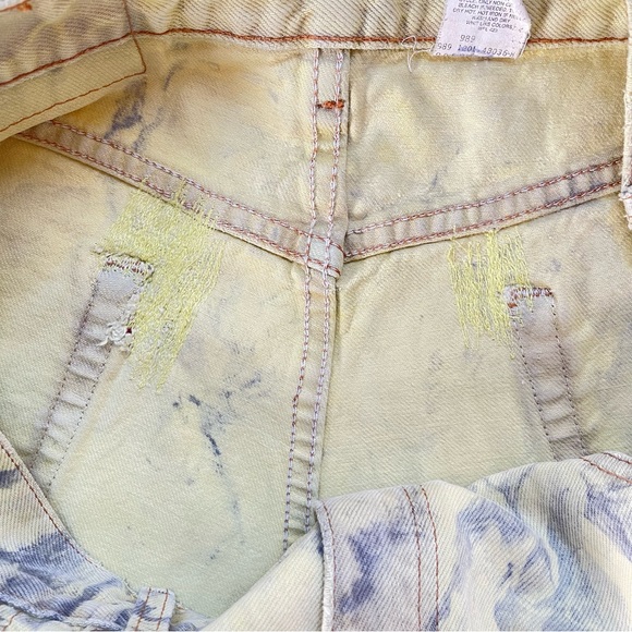 Levi’s Vintage Marble Dyed Yellow Distressed Denim Cutoff Jean Shorts - Picture 12 of 13
